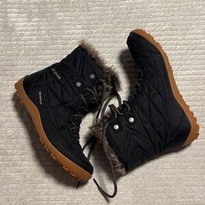 Columbia Women's Black and Brown Winter Boots